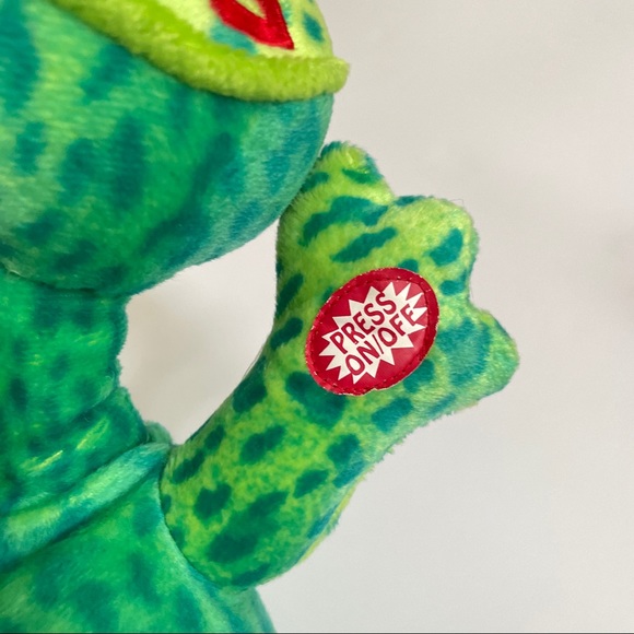 Dan Dee Frog Prince Charming Electronic Singing Dancing Plush Toy - Picture 5 of 9